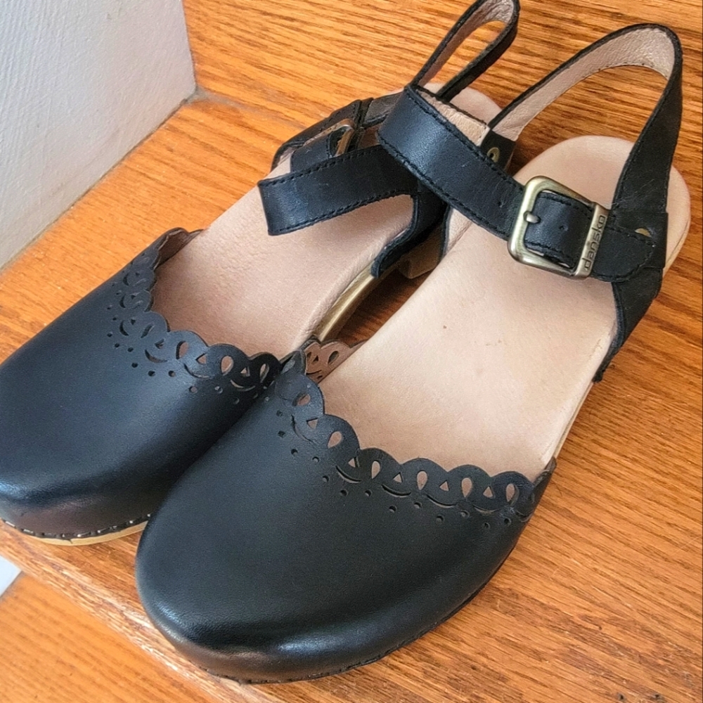 Dansko womens black leather clog